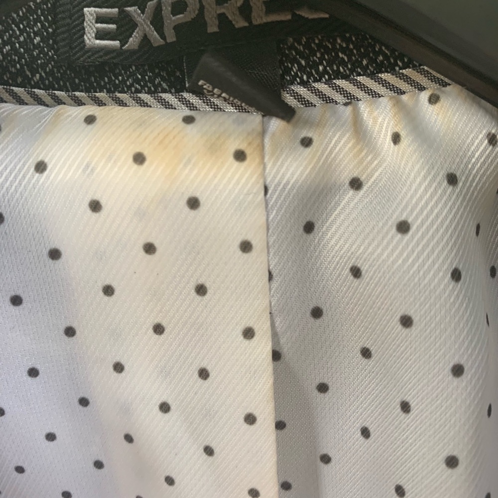 Express women’s skirt suit - Picture 6 of 8